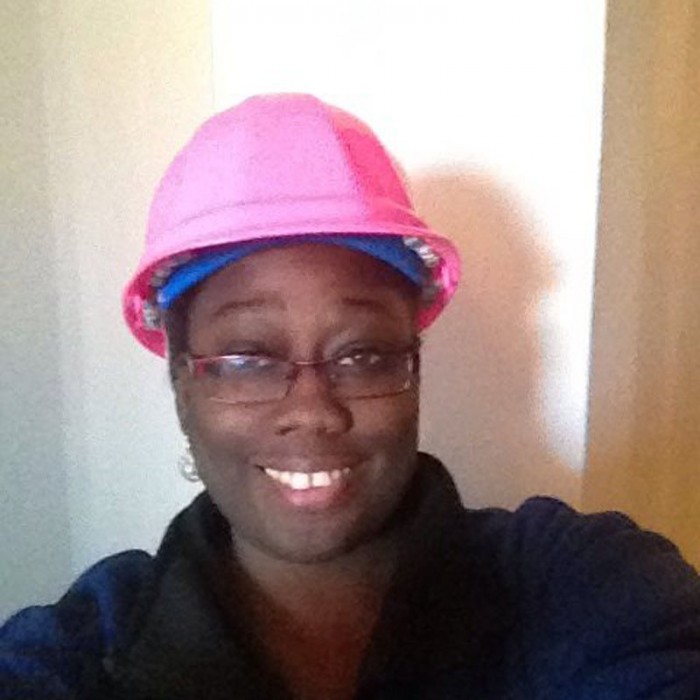 Cute contractor Mia
